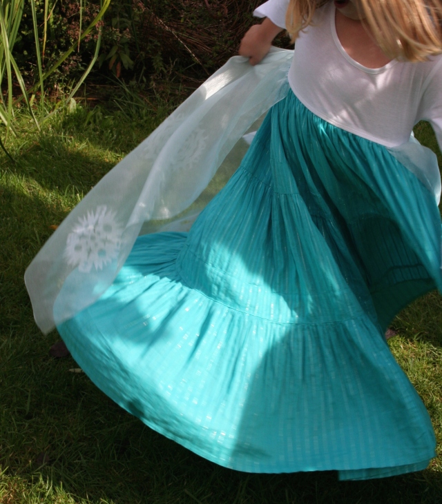 Elsa dress twirl front